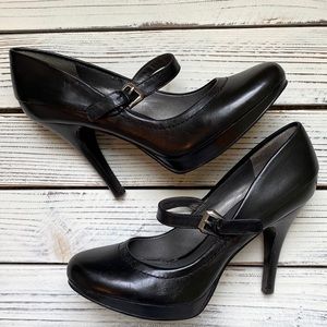 Nine West Black Heels with Straps